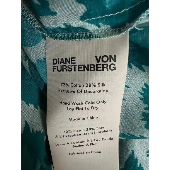 Diane von Furstenberg Green Animal Print Set of Wrap Top and Pants Size XS